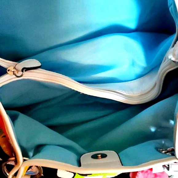 ❤Beautiful Multicolored Bag by Van Hausen❤ - Picture 2 of 3